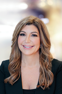 Portrait of Danielle Halstuch, REALTOR® | ABR® | CFSP | NRLUX